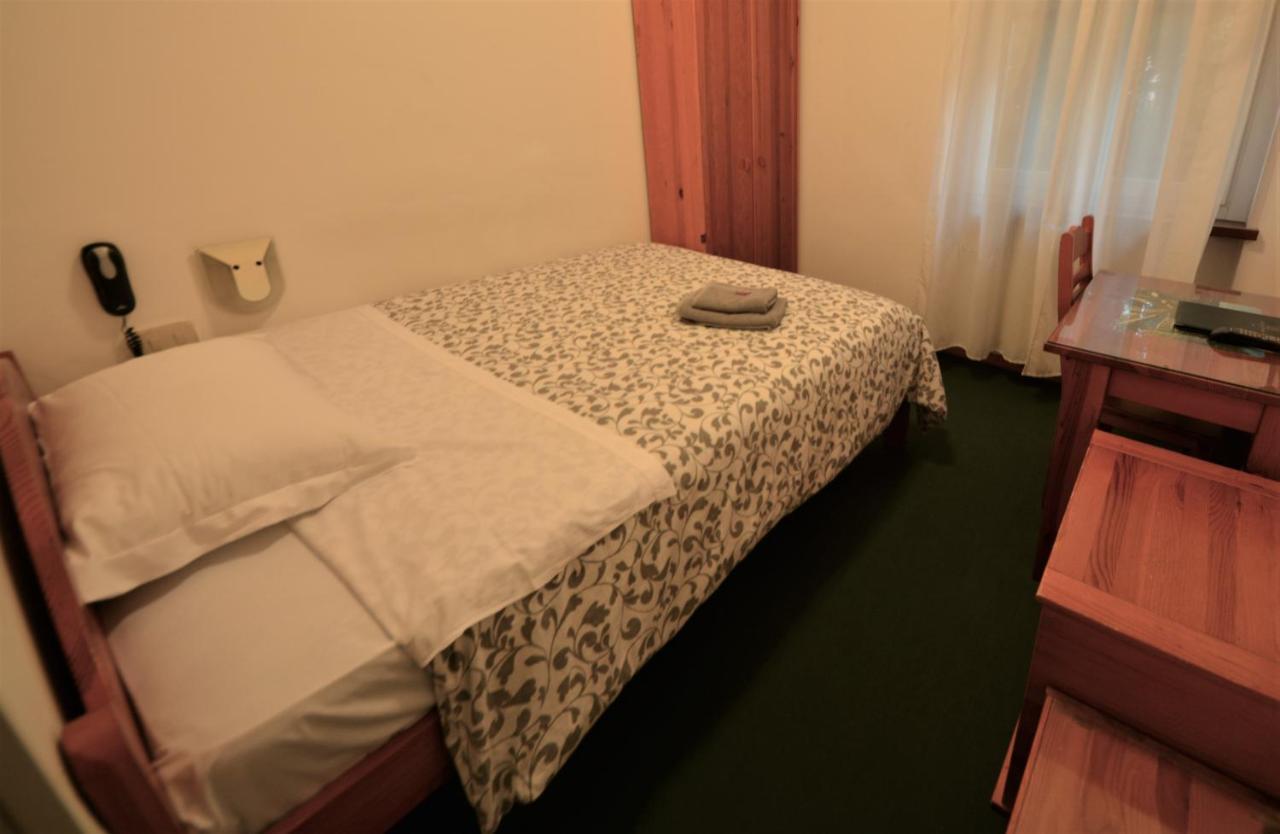 Albergo Alla Valle Di Banne ترييستي المظهر الخارجي الصورة